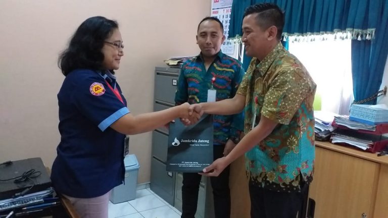 Penandatanganan PKS dengan BPR Mitra Kusuma