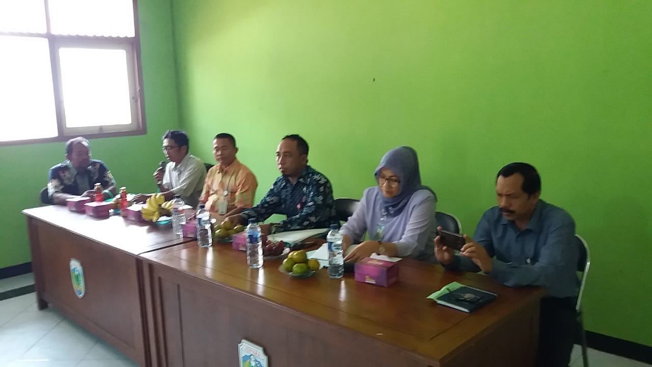 Sosialisasi kredit UMKM dari BPR BKK Jepara dan PT Jamkrida Jateng untuk Kelompok Usaha Bersama (KUB) Bumi Kartini Mina desa Ujungbatu Kab Jepara