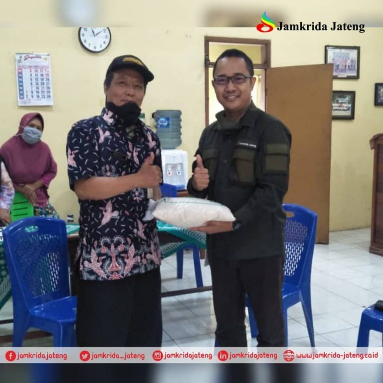 bantuan pangan kepada anak yatim yang disalurkan melalui panitia jogo tonggo rw5 kel jomblang kec candisari 21 mei 2020