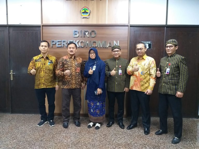 kunjungan kerja biro administrasi perekonomian serda prov jatim dan jamkrida jatim kpd pt jamkrida jateng dan biro perekonomian setda prov jateng di kantor biro perekonomian prov jateng