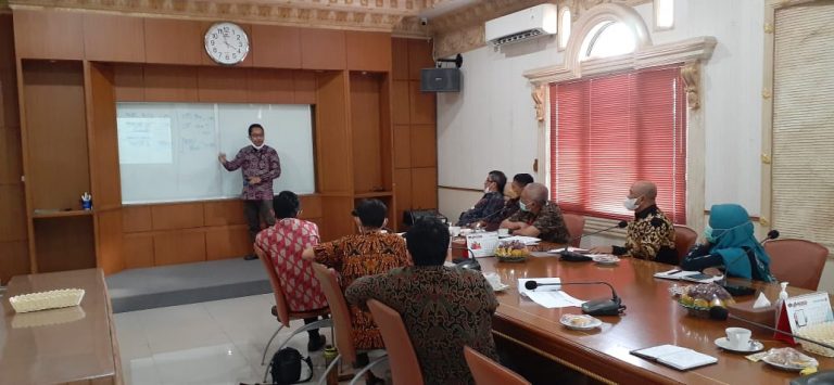 sosialisasi penjaminan wanprestasi dan produk penjaminan program dengan PT